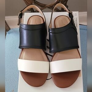 Colorblock Sandals... Size 7 W....NEW